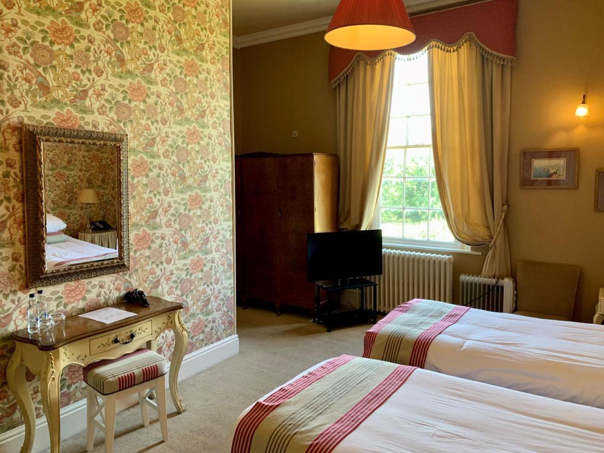 Grafton Manor Hotel Бромсгрув Экстерьер фото