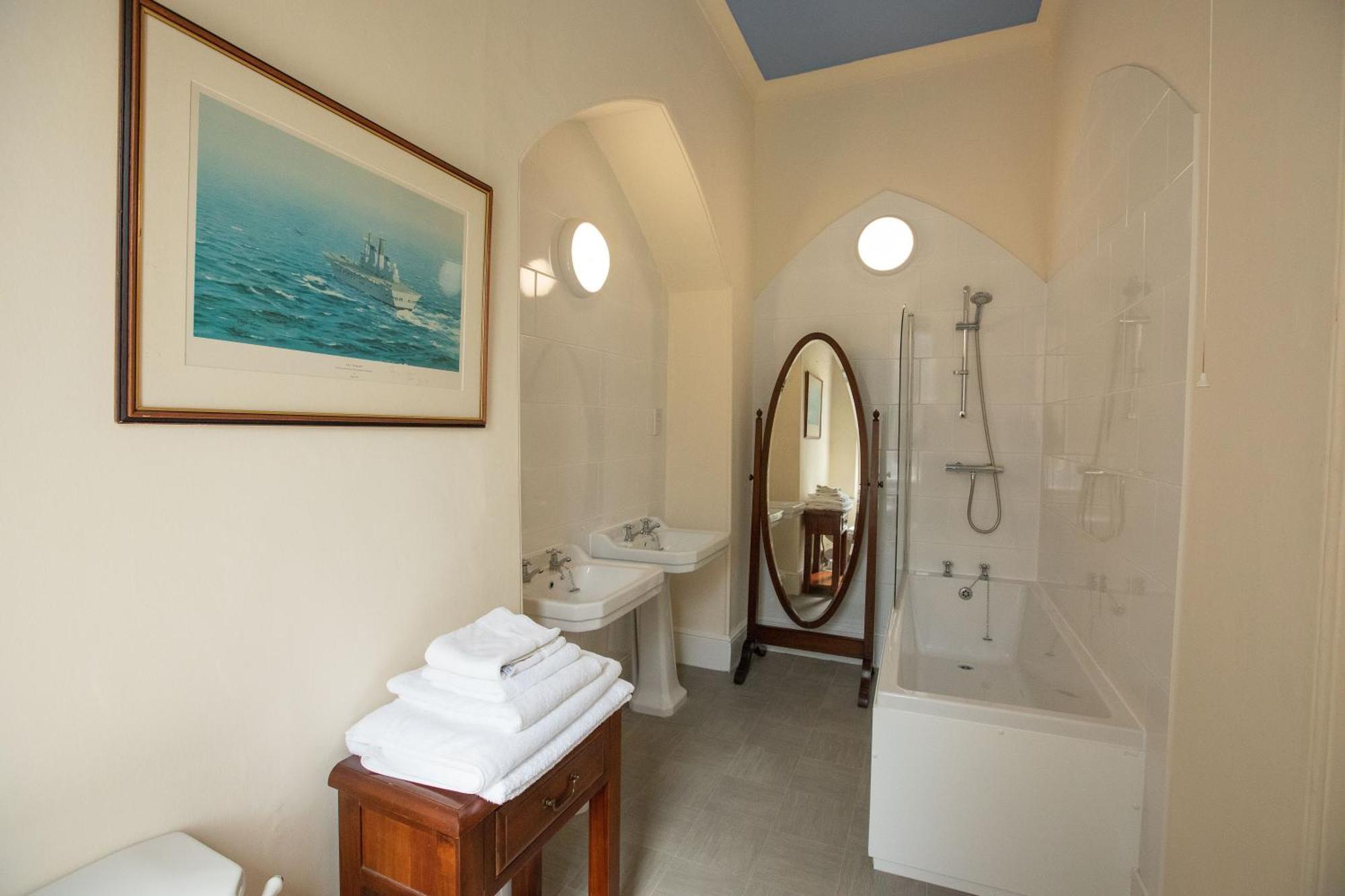 Grafton Manor Hotel Бромсгрув Экстерьер фото